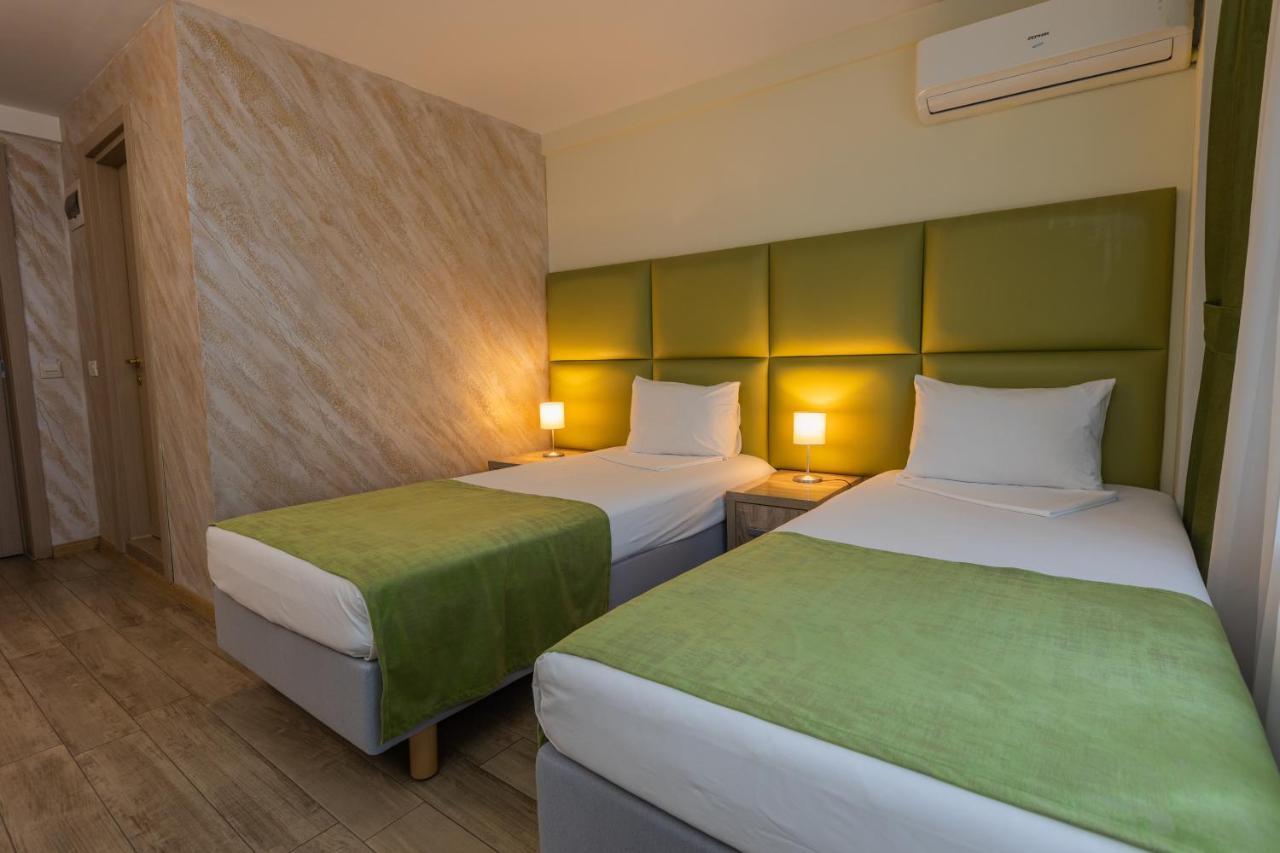 Hotel Corvaris Bukarest Kültér fotó