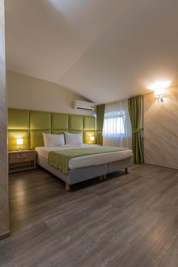 Hotel Corvaris Bukarest Kültér fotó