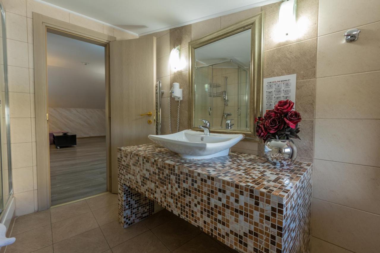 Hotel Corvaris Bukarest Kültér fotó