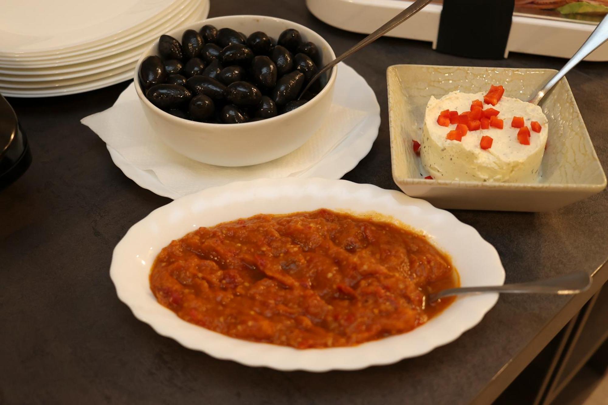 Hotel Corvaris Bukarest Kültér fotó