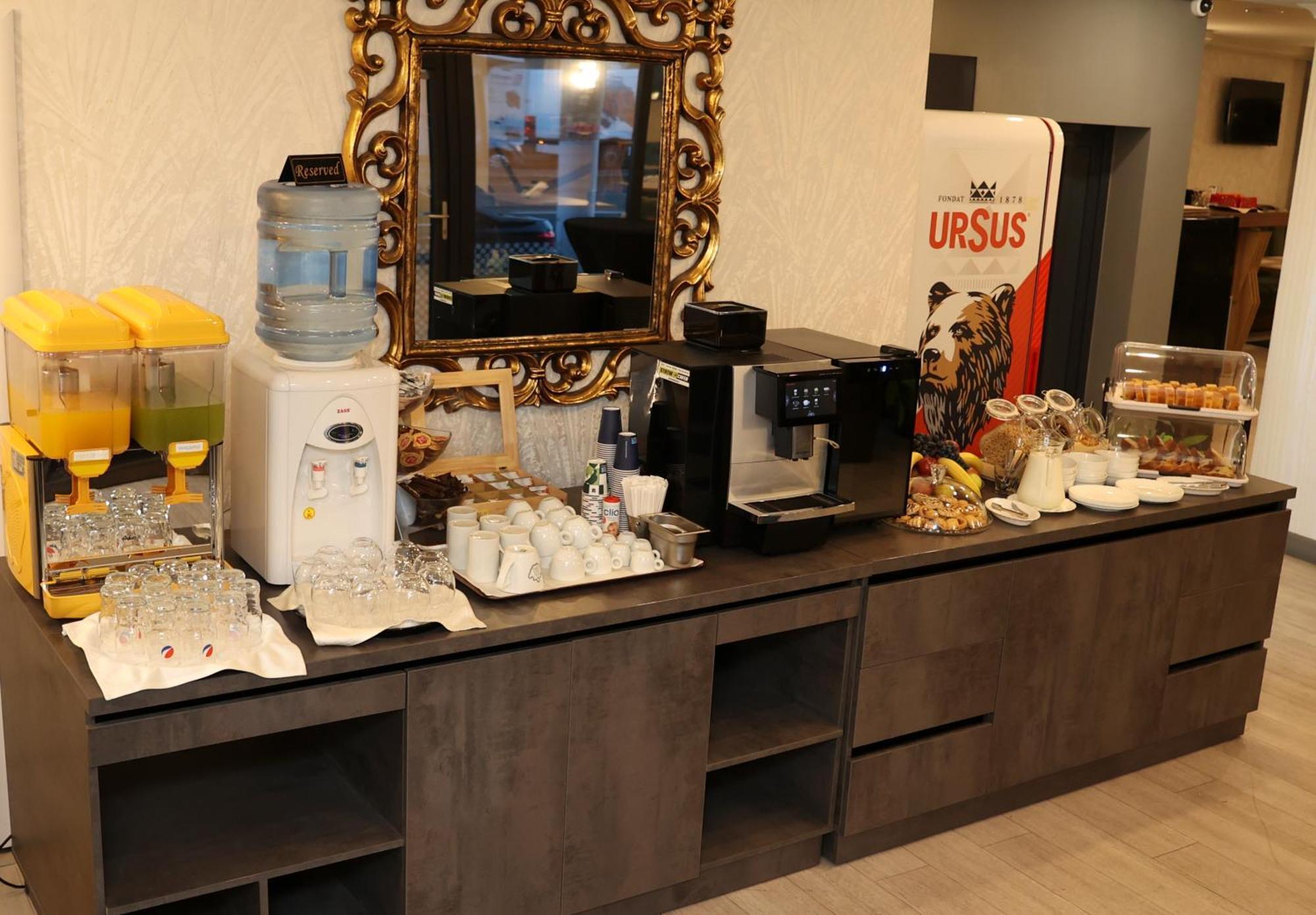 Hotel Corvaris Bukarest Kültér fotó